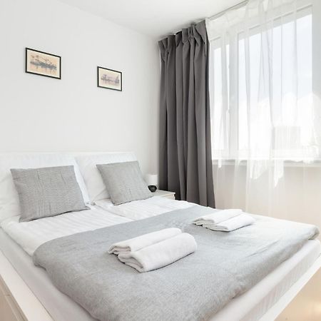 Doki Business Apartment Center Gdansk By Yoca Exterior foto